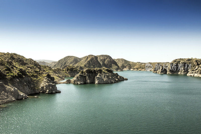 Los Reyunos dam, San Rafael, Mendoza，阿根廷。